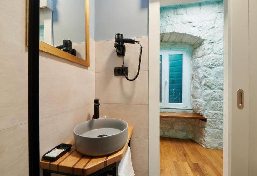 اتاق لوکس با بالکن و چشمانداز دریا, Domus Maritima