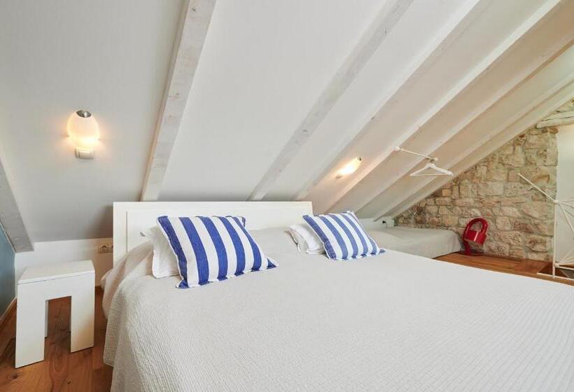 اتاق لوکس با چشمانداز دریا, Domus Maritima