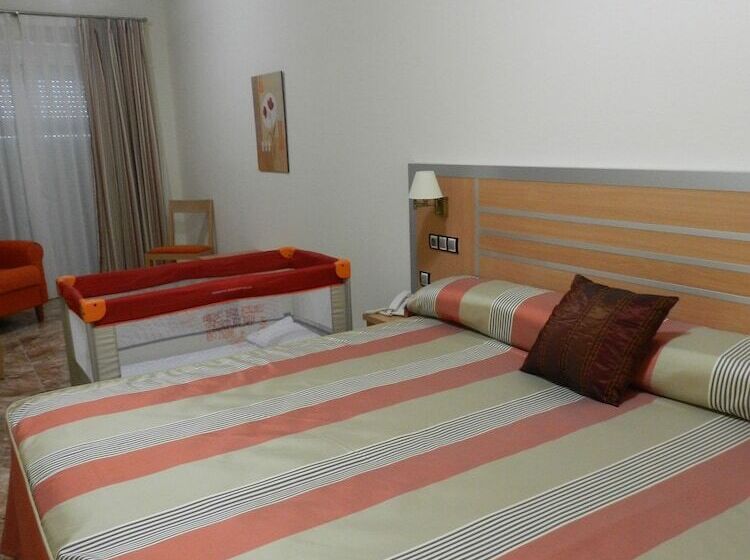 스탠다드 발코니 룸, La Familia