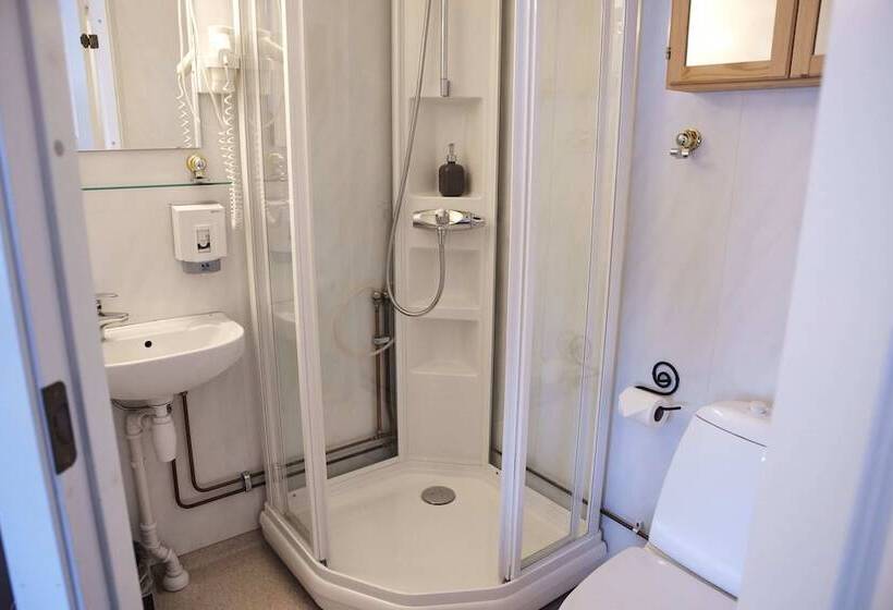 اتاق استاندارد, Maryann S Polarrigg