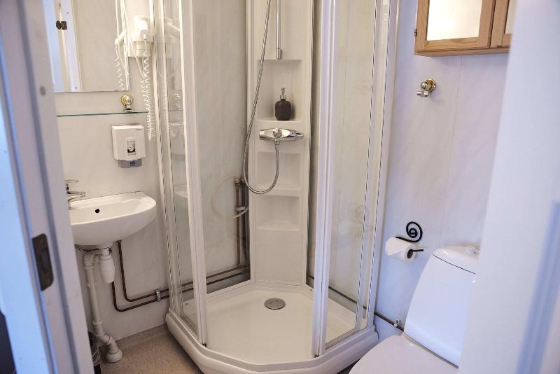 اتاق استاندارد, Maryann S Polarrigg