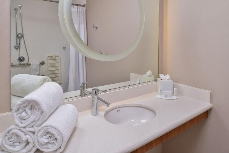 带大床的标准工作室, Staybridge Suites Houston Nasa Clear Lake, An Ihg