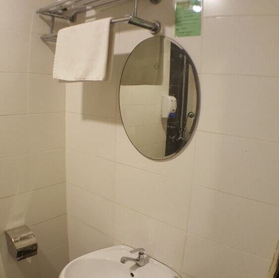 Номер Deluxe, Super 8 Hotel @ Georgetown