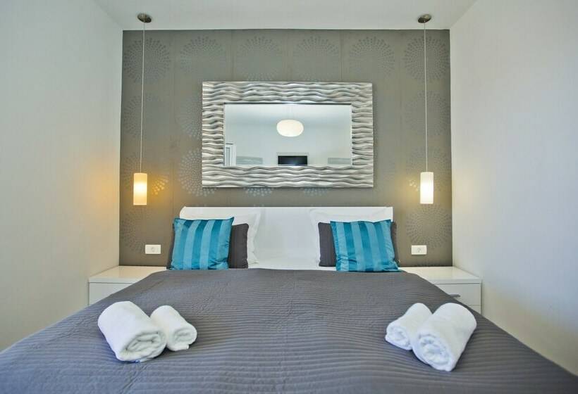 Tengerre Néző Comfort Szoba, Violeta Hvar