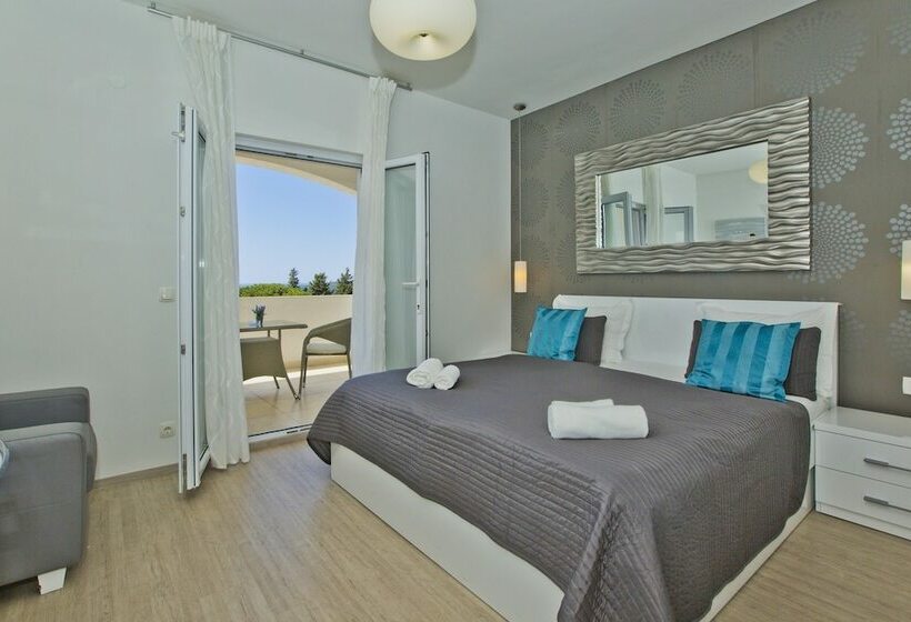 Tengerre Néző Comfort Szoba, Violeta Hvar