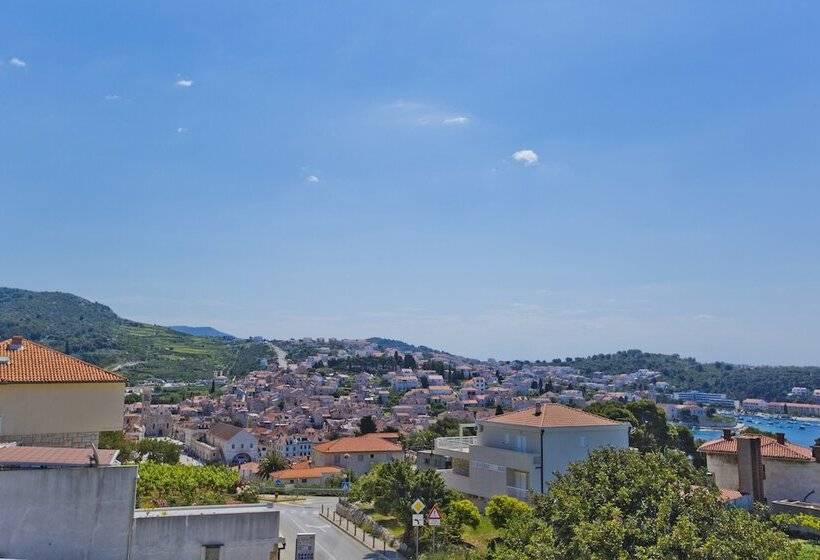 Tengerre Néző Comfort Szoba, Violeta Hvar