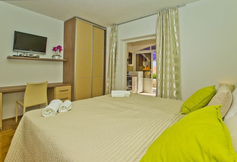 Oldal Tengerre Néző 1 Szobás Apartman, Violeta Hvar