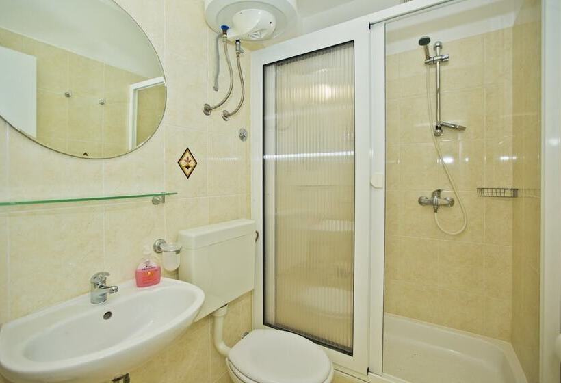 1 Szobás Comfortos Apartman, Violeta Hvar
