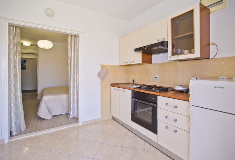 1 Szobás Comfortos Apartman, Violeta Hvar