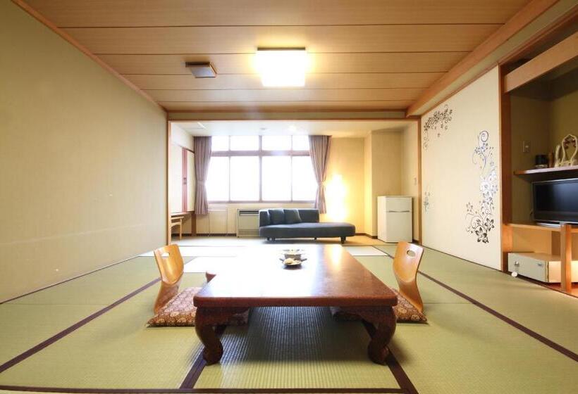 Номер Стандарт, Yutorelo Toyako