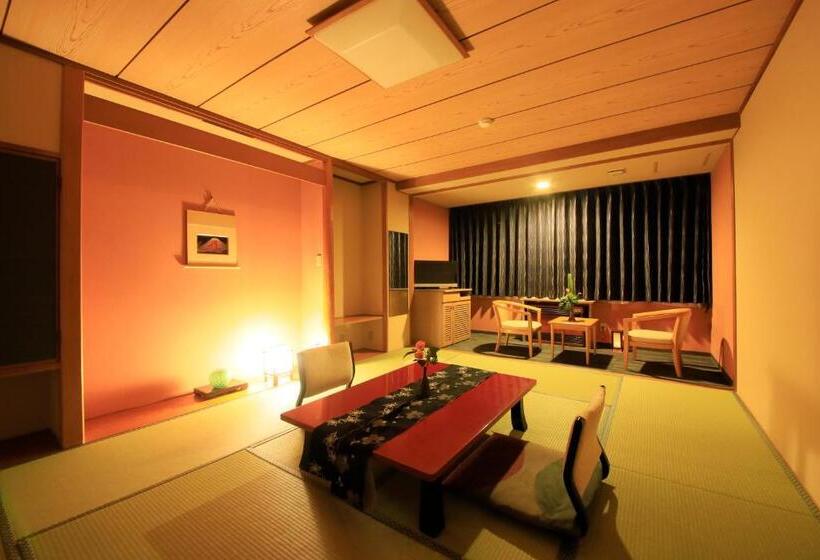 Номер Стандарт, Yutorelo Toyako