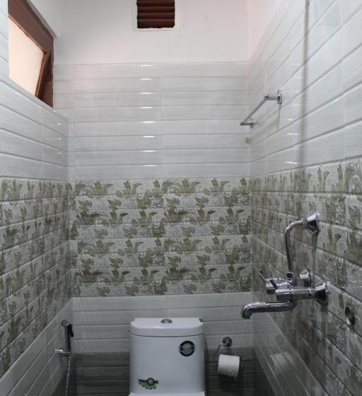 اتاق استاندارد سه نفره, Khangsar Home