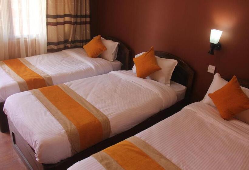 اتاق استاندارد سه نفره, Khangsar Home