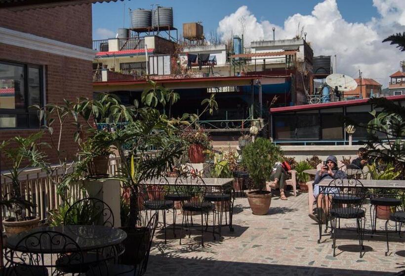 اتاق عادی, Khangsar Home