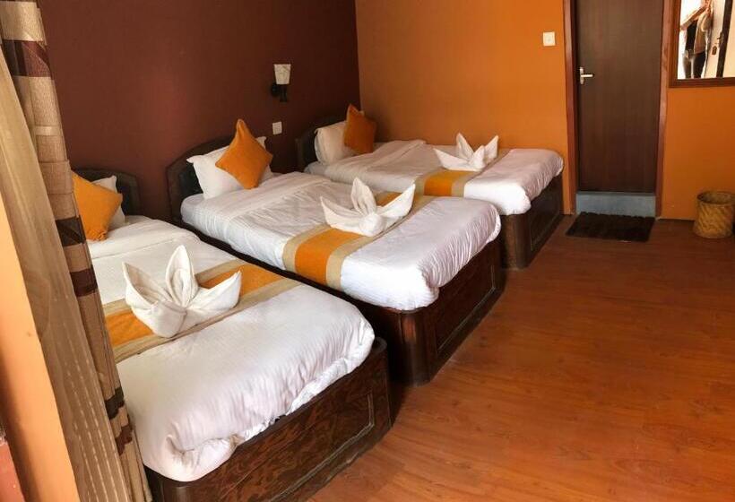 اتاق استاندارد سه نفره, Khangsar Home