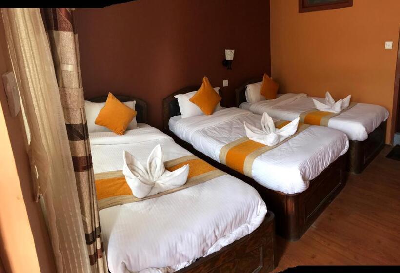 اتاق استاندارد سه نفره, Khangsar Home