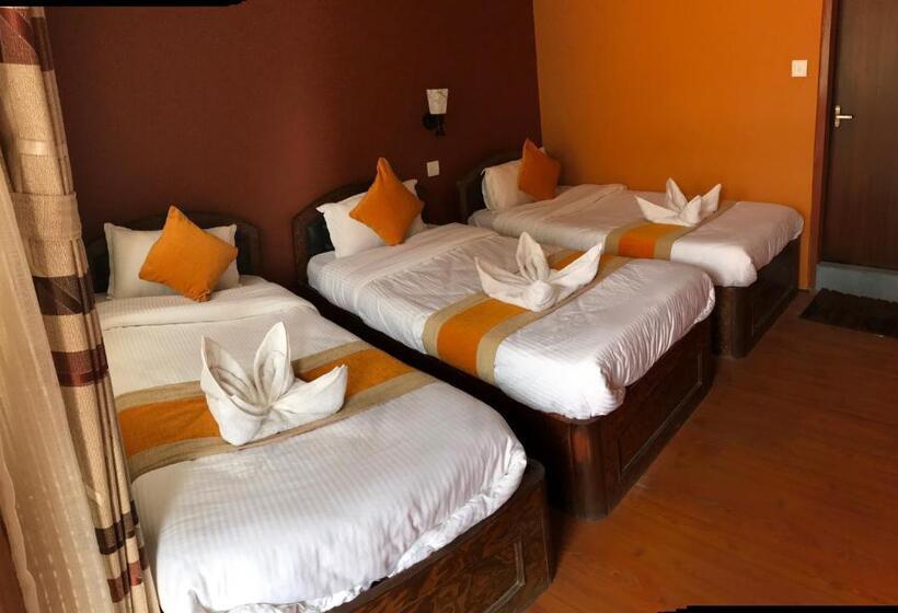 اتاق استاندارد سه نفره, Khangsar Home