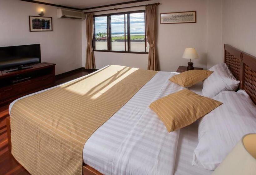 سوییت لوکس, Lao Orchid