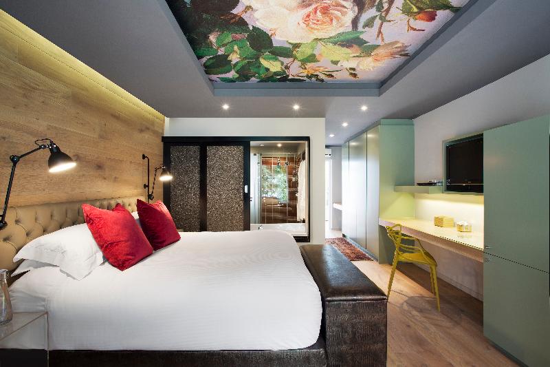 Quarto Premium, Majeka House