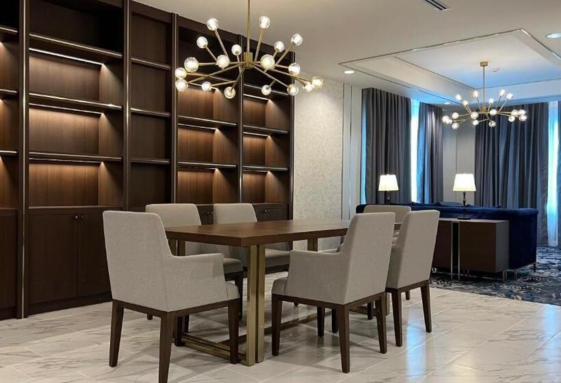 جناح سوبيريور, Savan Resorts