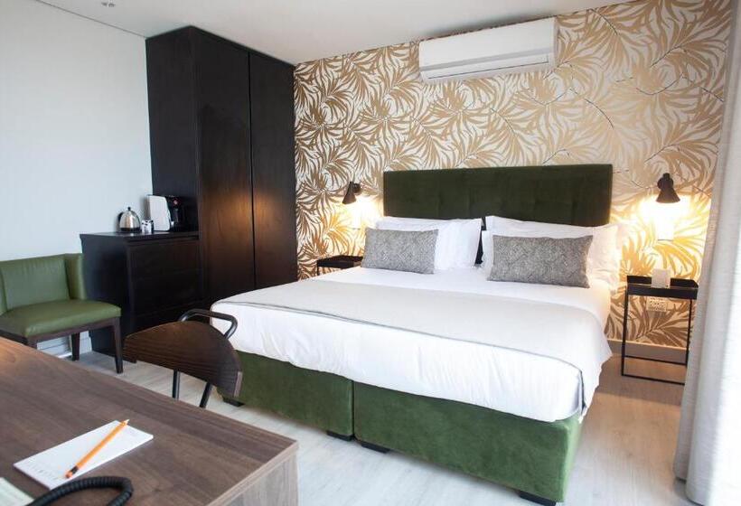 디럭스 룸 킹사이즈 침대, Zest Boutique Hotel By The Living Journey Collection