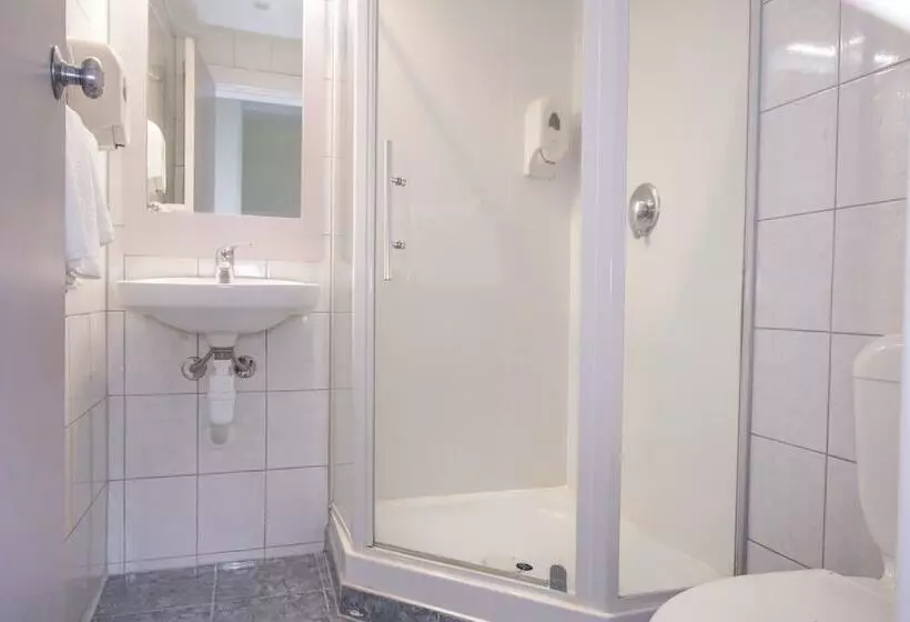 Standard Yhden Hengen Huone Jaettu Kylpyhuone, Waterloo & Backpackers