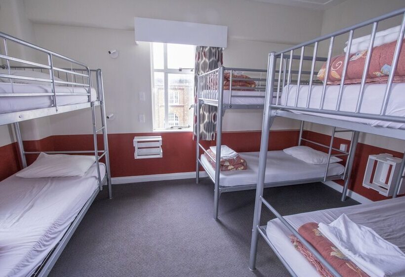 מיטה בחדר משותף, Waterloo & Backpackers