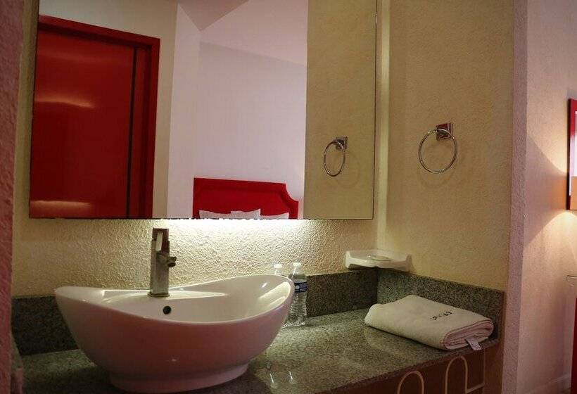 غرفه قياسيه سريرين مزدوجين, Zar Manzanillo