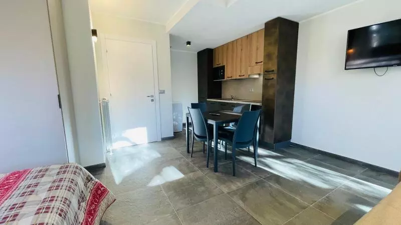 スタンダードスタジオ, Residence Villa Linda