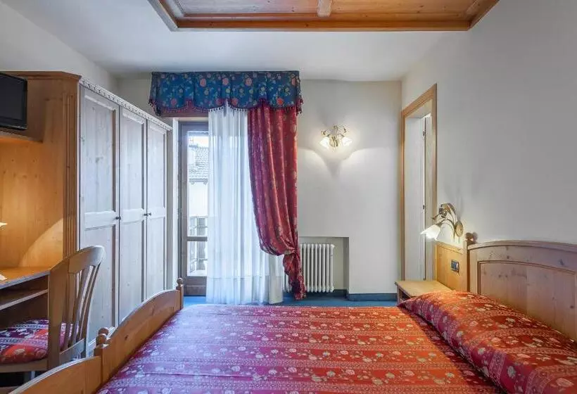 スーペリアールーム, Family Hotel La Perla