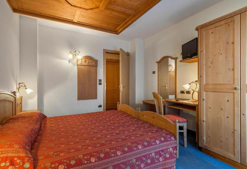 Номер Superior, Family Hotel La Perla