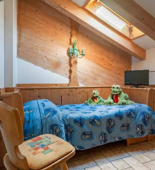 ジュニアスイート, Family Hotel La Perla