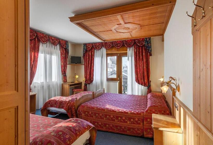 Четырехместный Номер Superior, Family Hotel La Perla