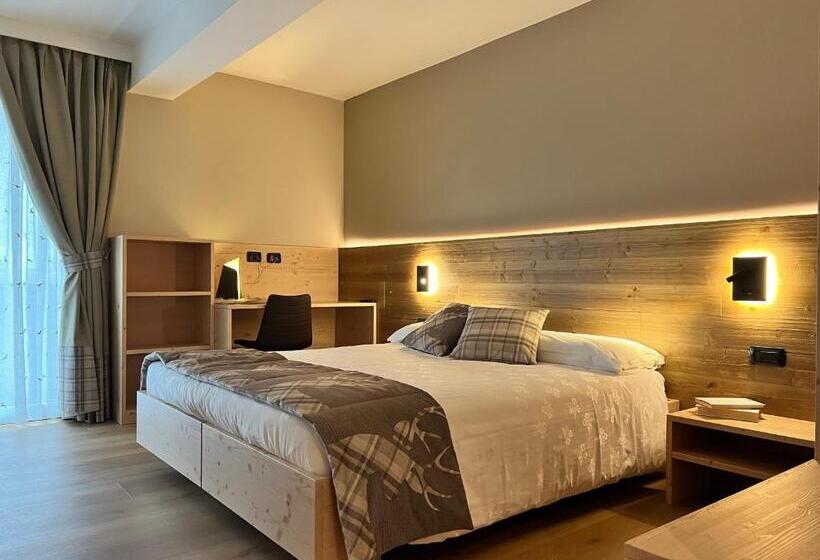 Номер Deluxe, Family Hotel La Perla