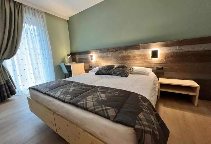 デラックスルーム, Family Hotel La Perla