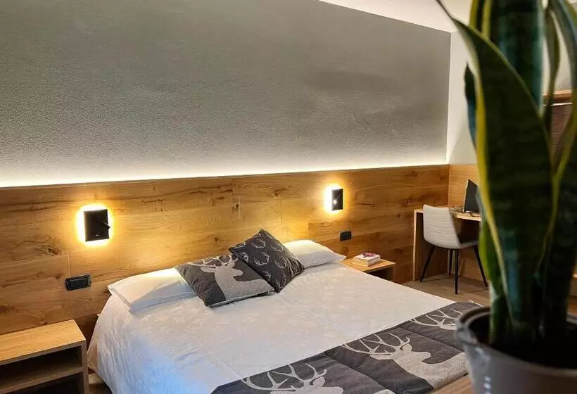 デラックストリプルルーム, Family Hotel La Perla