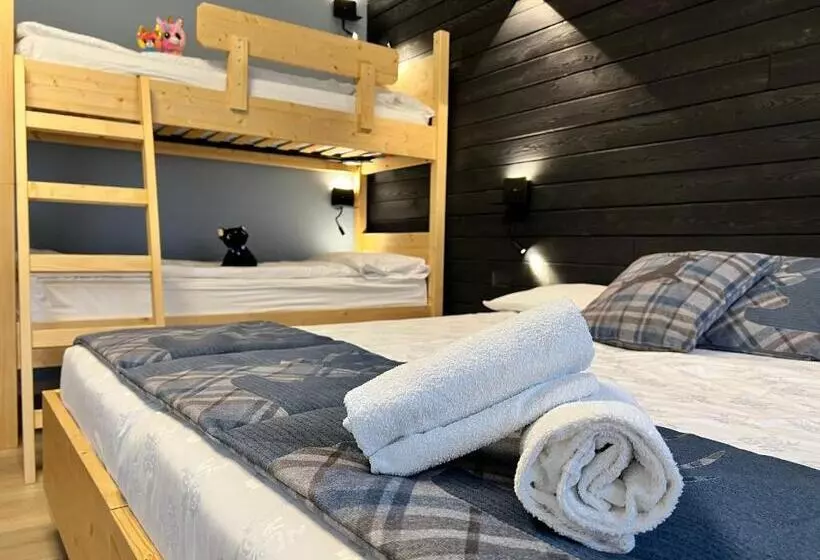 デラックスの4人部屋, Family Hotel La Perla