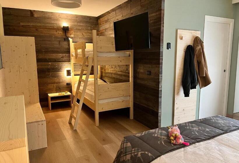 Четырехместный Номер Deluxe, Family Hotel La Perla