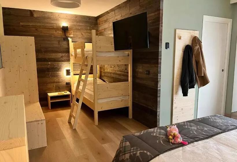 デラックスの4人部屋, Family Hotel La Perla