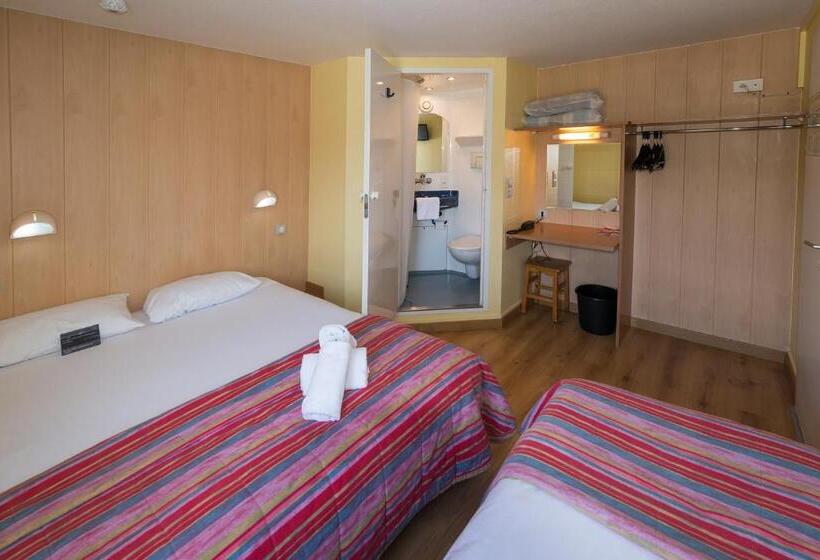 Номер Стандарт Трехместный, Fasthotel Annecy