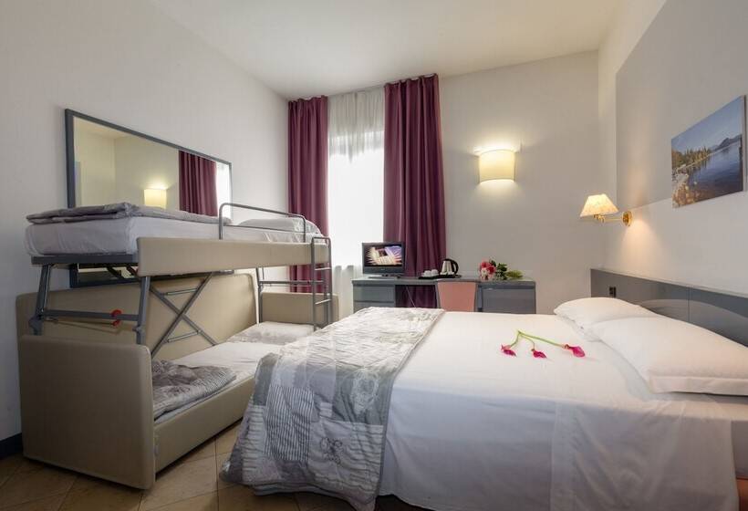 غرفة قياسية رباعية, Alfieri