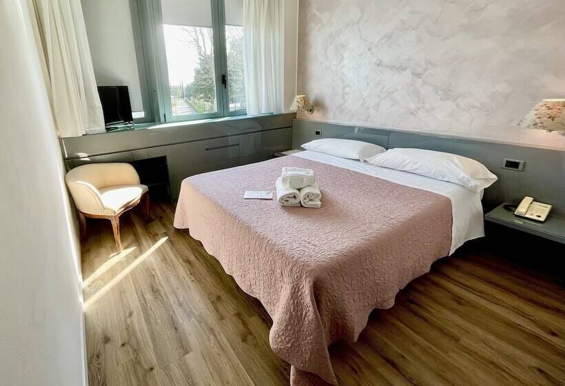 غرفة قياسية, Alfieri