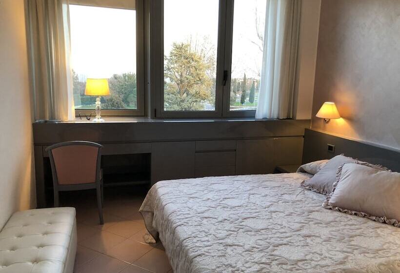 غرفة قياسية, Alfieri