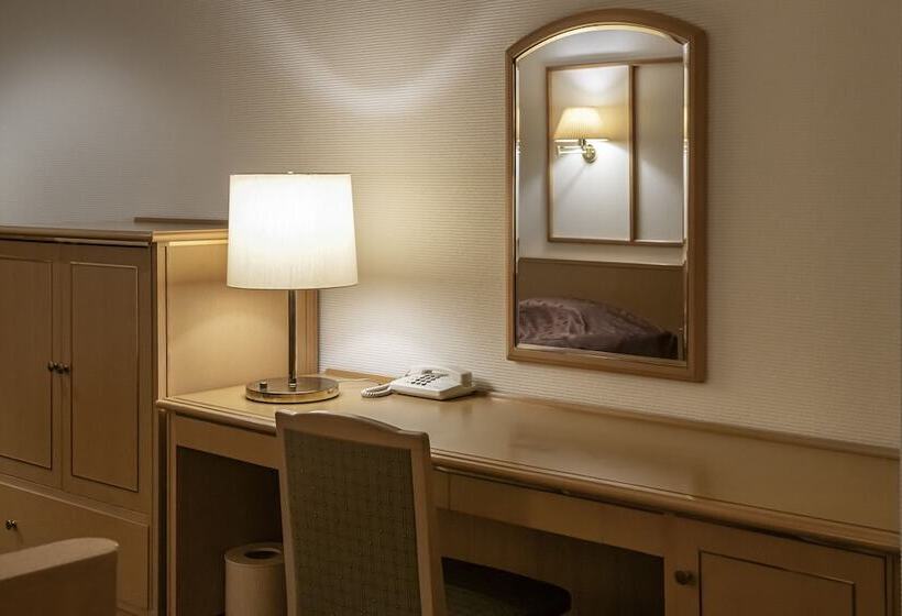 スタンダードルーム, Fukuichi