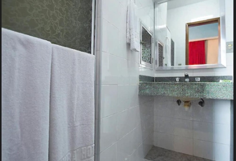 اتاق استاندارد چهار تخته, Itajuba