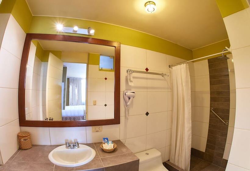 标准间, Los Tambos Boutique