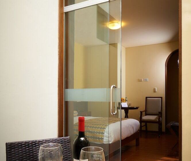 标准间, Los Tambos Boutique