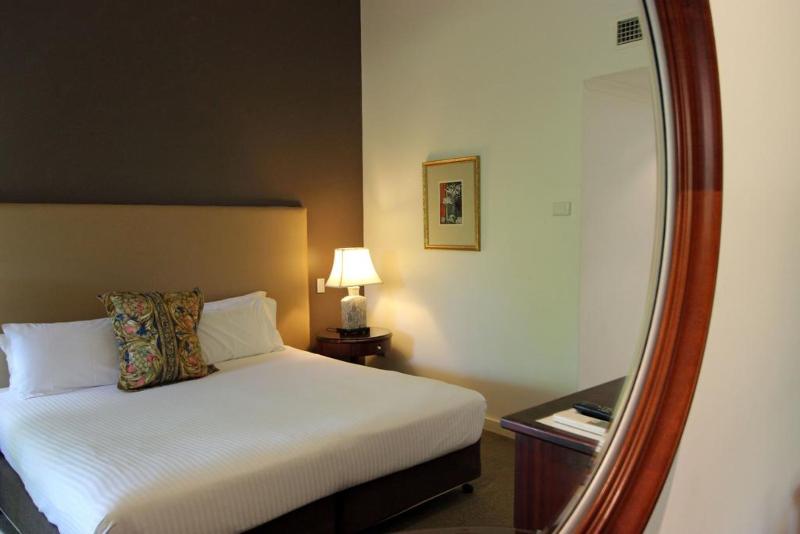 디럭스 룸 킹사이즈 침대, Mercure Hunter Valley Gardens