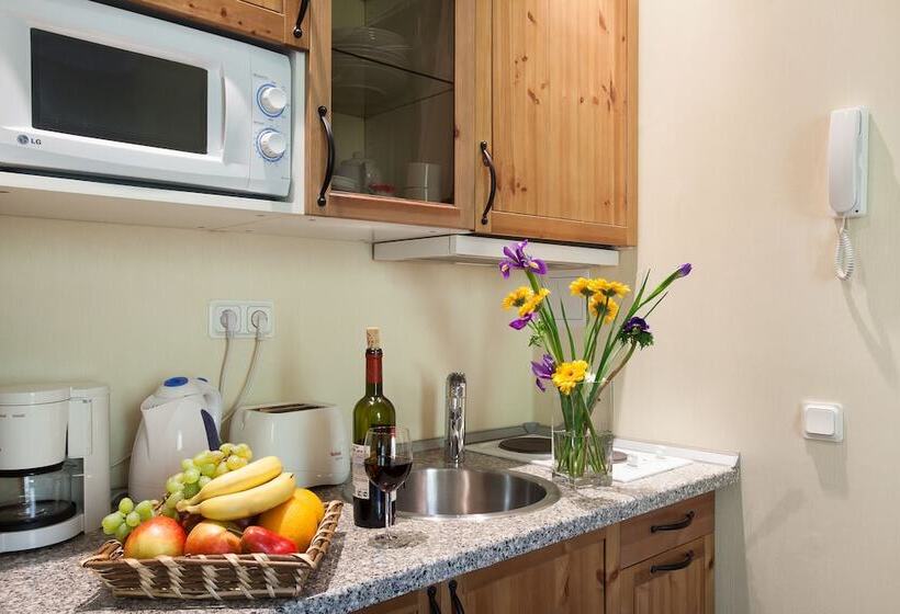 ファミリールーム, Nevsky Contour