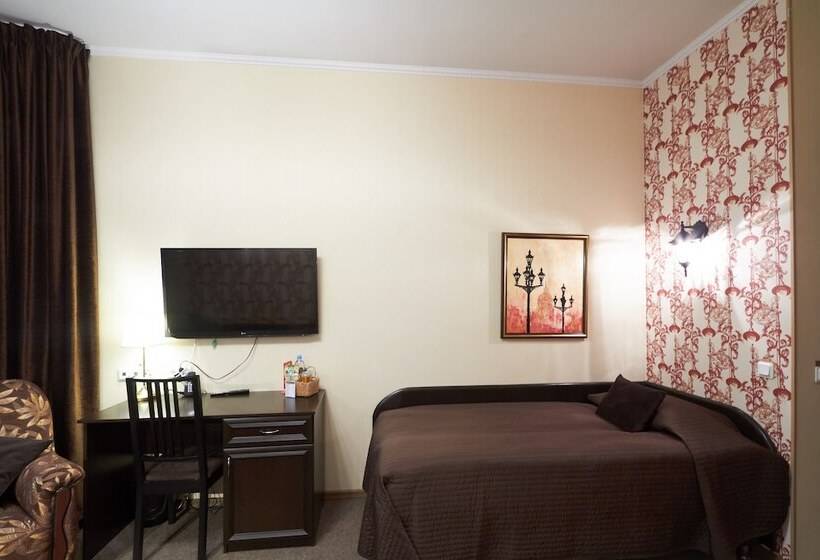 コンフォートトリプルルーム, Nevsky Contour